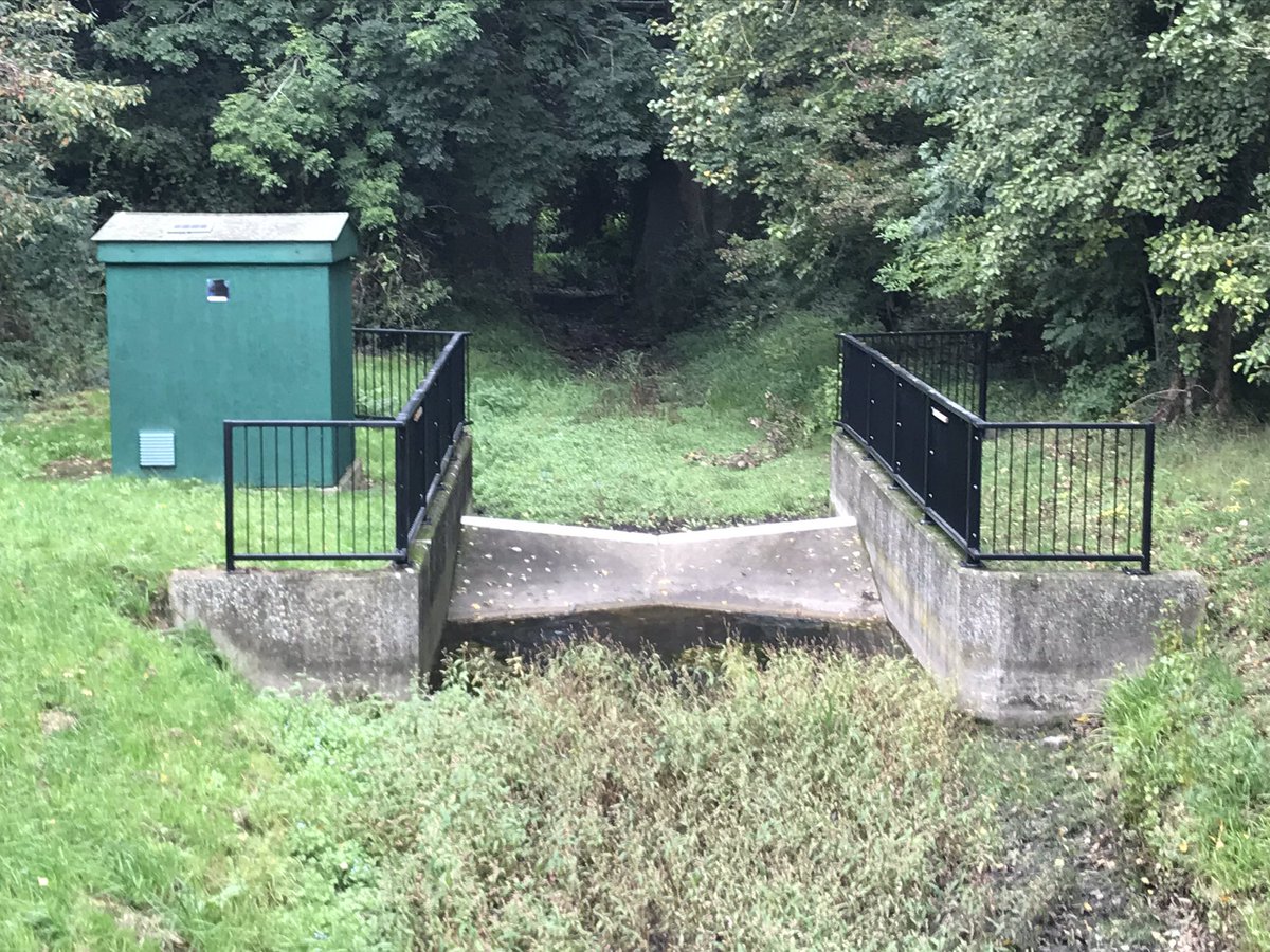 This was built in 1998 to measure the water flow of the upper  #Ver. The water you can see is rain water. The river no longer flows here.