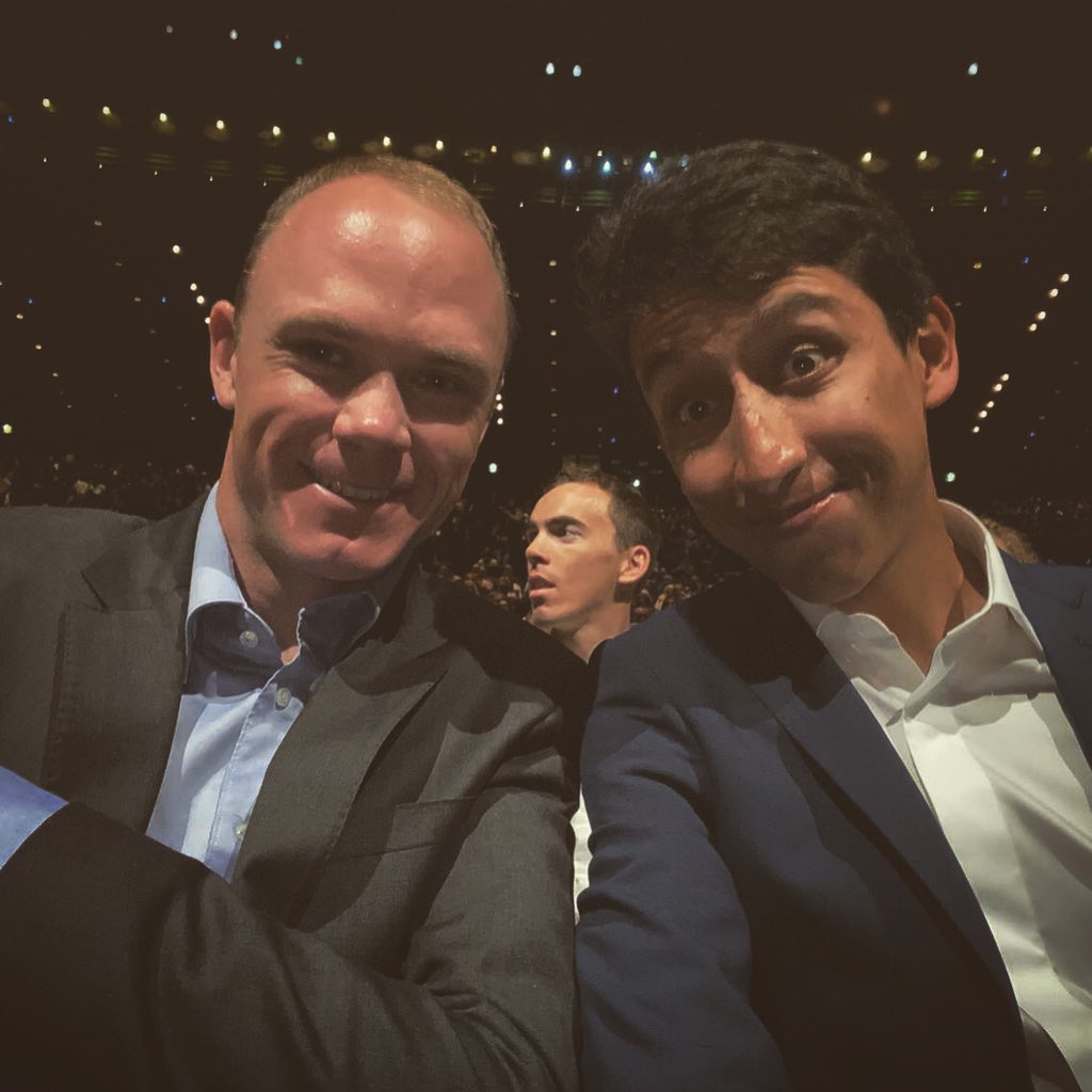 EG6bDcAW4AAWA1M?format=jpg&name=medium