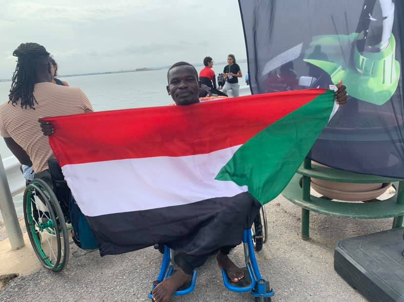almaleekaah's tweet photo. السوداني عزيز شريف يتوج بطلا لأفريقيا بالمركز الأول و الذهبية في البطولة الافريقية الثالثة عشر للتجديف 

اليوم يوم سعيد على وطني الجميل وعلينا كلنا 

🌷🌷🌷🌷🌷🌷

الصور بعدسة المدرب / متوكل طه 

#تعرف_على_السودان 
#السودان 
#Sudan https://t.co/kztNKN5Blm