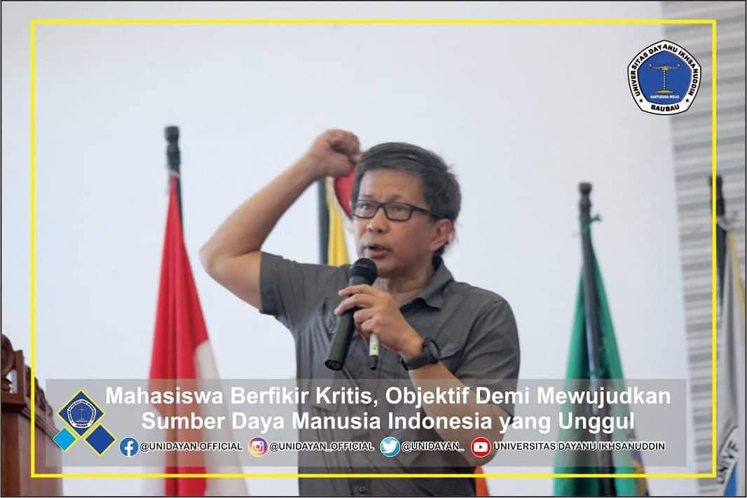 unidayan_'s tweet photo. KULIAH UMUM BERSAMA "ROCKY GERUNG"
-----
"Mahasiswa Berfikir Kritis,Objektif Demi Mewujudkan Sumber Daya Manusia Yang Unggul"
-----

[9/9/19] Kegiatan ini di Inisiasi oleh Badan Eksekutif Mahasiswa Fakultas Ilmu Sosial dan Politik 

 #Unidayan
#Baubau
#Buton
#Sultra
#RockyGerung https://t.co/46nNFzpU2m