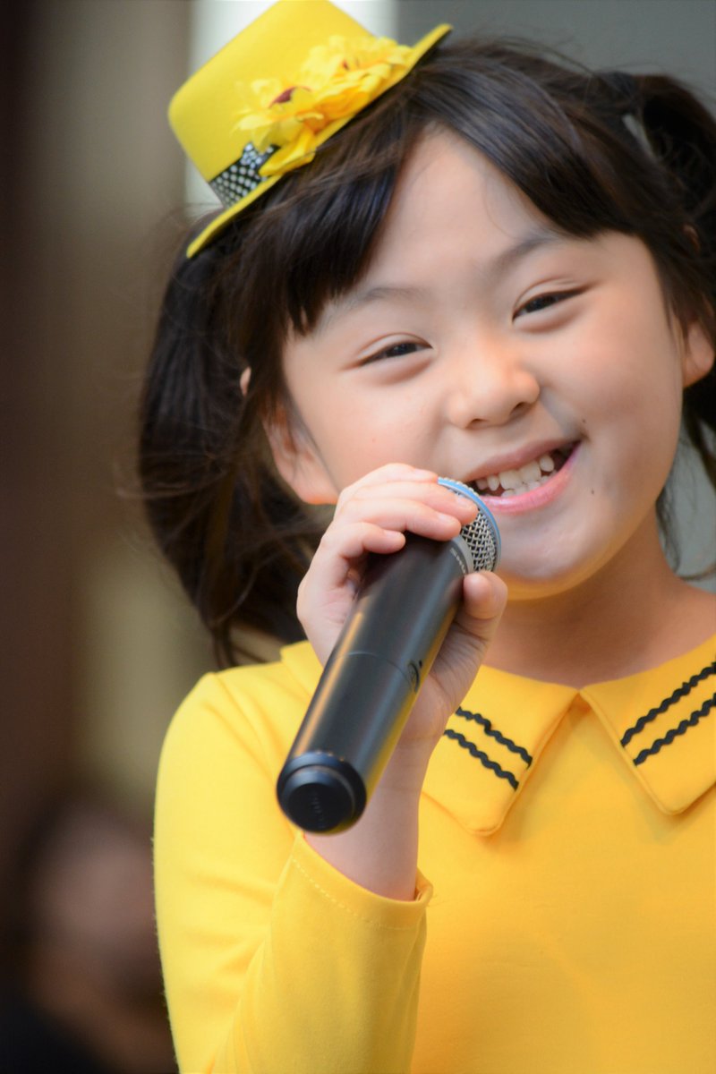 iexps57's tweet photo. 😃#すず ちゃん in 🎤#IDOL_ZIP Vol.5@#ルシアス #あべのAステージ 2019.10.13

😍#岡山 で #活躍 の #キッズ #大阪遠征 で、もう #おなじみ #大人気❗️… 

#各種 #メディア、#コンテスト にも #果敢 に #挑戦中❗️

🌻#岡山歌っ子すずちゃん #9歳 #キッズシンガー 🎼#ひまわり
#とにかくフォロー #RT https://t.co/jZrvUNAJOY