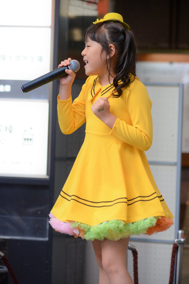 iexps57's tweet photo. 😃#すず ちゃん in 🎤#IDOL_ZIP Vol.5@#ルシアス #あべのAステージ 2019.10.13

😍#岡山 で #活躍 の #キッズ #大阪遠征 で、もう #おなじみ #大人気❗️… 

#各種 #メディア、#コンテスト にも #果敢 に #挑戦中❗️

🌻#岡山歌っ子すずちゃん #8歳 #キッズシンガー 🎼#ひまわり
#とにかくフォロー #RT https://t.co/YdlESfe5qf