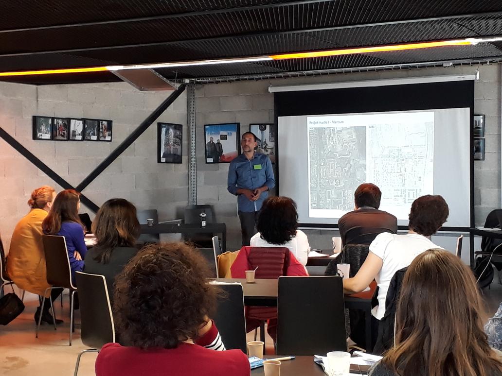 Cite_Ressources's tweet photo. Rencontre régionale #paca #renouvellement_urbain et cohésion sociale #PoV, de @Cite_Ressources, présentation du quartiers et projet Maille à #Miramas. https://t.co/vCWISTTaBX