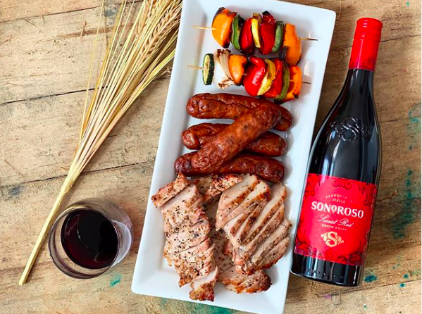Pleasantly refreshing and food-friendly; Sweet Red from <a href="/sonorosowine/">Sonoroso Wine</a> pairs well with flavorful dishes and spicy cuisine, or even your favorite dessert! 
📸 Sonoroso Wine