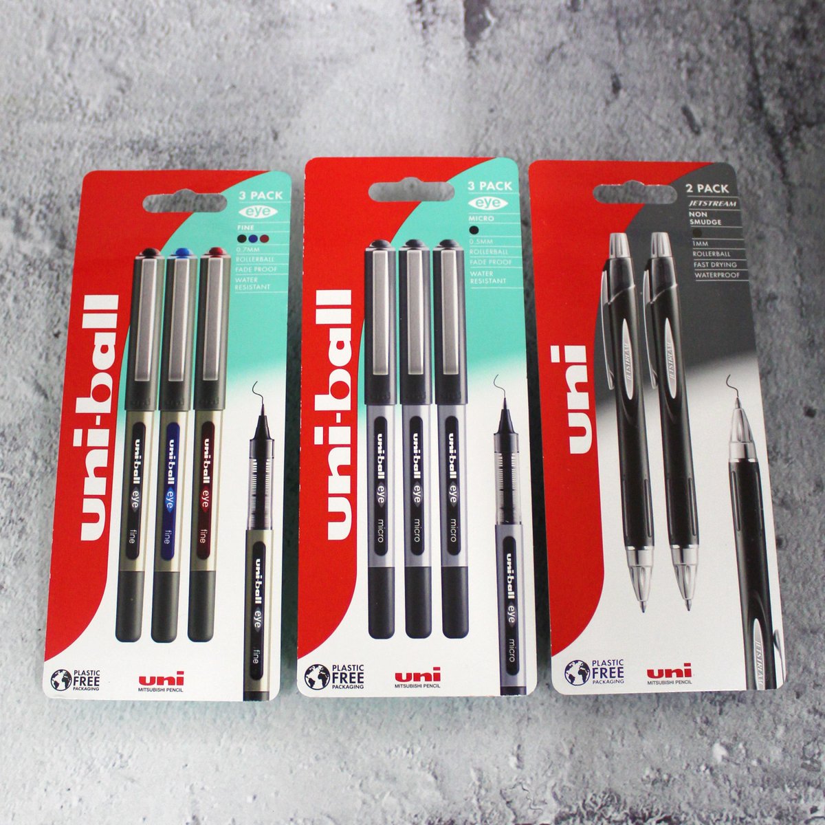 uniball_uk's tweet image. Its competition time! We're giving you the chance to win 3 packs of uniball pens in our new plastic free packaging, to enter:
- retweet this post
- follow @uniball_uk
.
Ends 21/10/2019 at midnight. UK only. Entrants must be over 18. #FREESTUFF #FREEBIES #COMPETITION