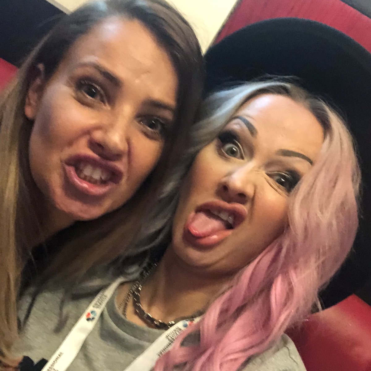 ManchesterNts's tweet photo. So we headed out to the #PBNorthwest event in Manchester. #teamNTS had an absolute ball. A ton of glitter, makeup, lashes and prosecco, what could go wrong?! LOL Managed to grab lunch, cocktails and a catchup with our friends @kirsty_meakin_ @chriskbib #TGIFRIDAYSmanchester https://t.co/0Pw6Ksxogw