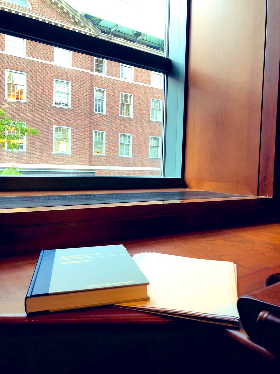 Client friend and tux-treatment menswear designer <a href="/davidhartnyc/">David Hart</a> speaking at tonight’s Fashion Law and Business class <a href="/nyulaw/">NYU Law</a> <a href="/NYUStern/">NYU Stern</a>