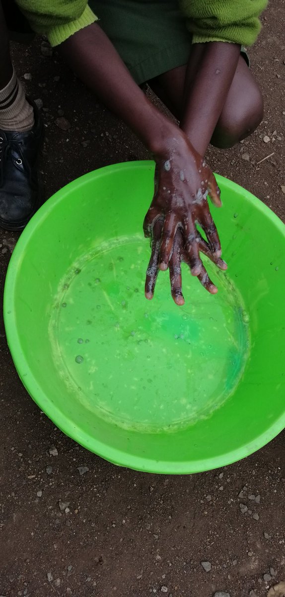 DandoraHHC's tweet photo. Today @DandoraHHC joined hands with @EOltau volunteers to celebrate the Global Handwashing Day at our neighbor school, the Bridge International located at Dandora Dumpsite. We taught kids how to properly clean their hands.
#GlobalHandwashingDay
#DHCcommunity
#BEcampaign https://t.co/arng1vhxum