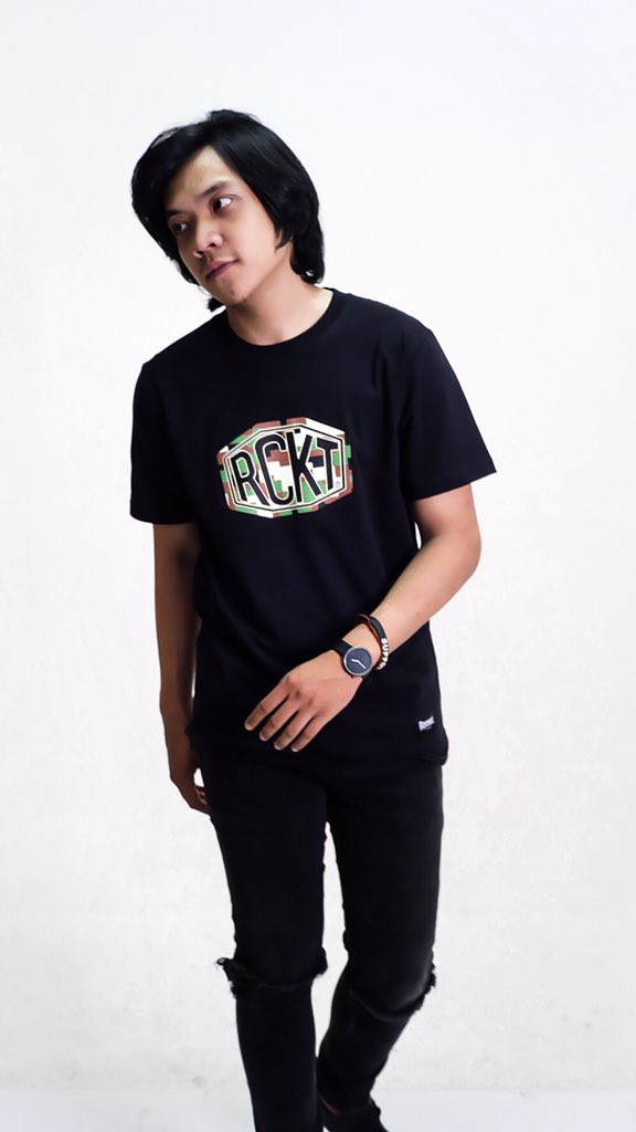 New arrival
REBORN "RCKT CAMO"
___________________________________
Price : 125k
Size: Ask for detail
___________________________________
For order: 
WA: 0852-6010-1661