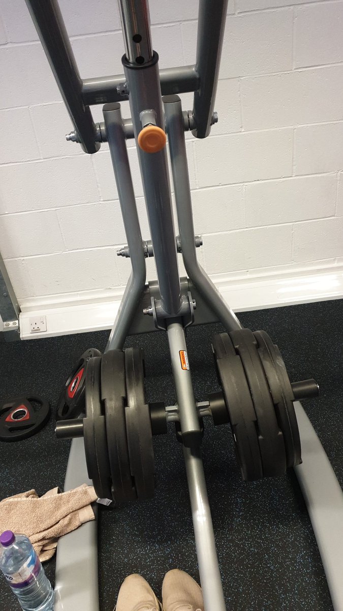 streakybacon123's tweet photo. Get that pump. Big leg day 😛 https://t.co/SUAo7tU2PX