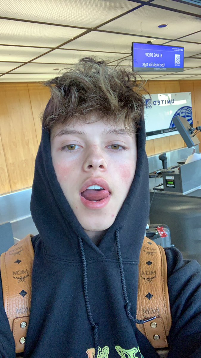 jacobsartorius's tweet image. LA C U SOON 🌴