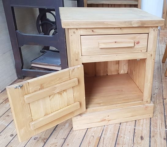 CLEARANCE - Must go due to the moving of premises. Only £45 each or £80 for the pair!

Dimensions: W51cm X H61cm X D45cm

Can deliver depending on location.