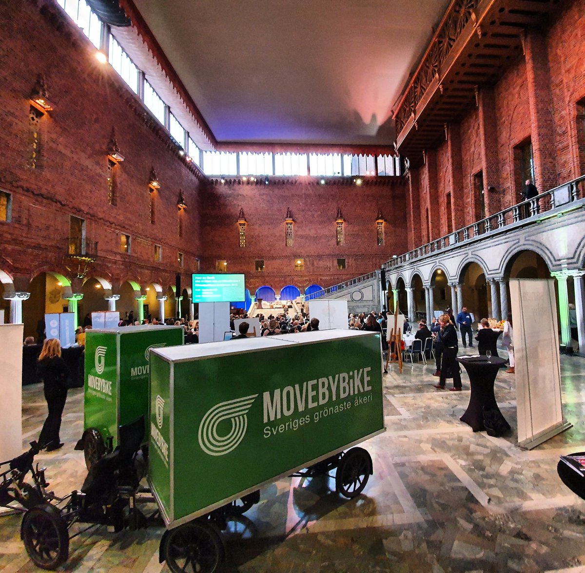 Jeppe D Larsen tweet media