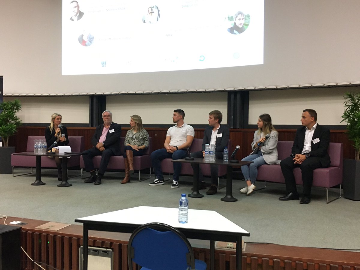 IAE_Montpellier's tweet photo. Forum Entreprises Triolet - Table ronde « réussir son entretien de recrutement : de la candidature à l’entretien » https://t.co/l3I8ChXz0e