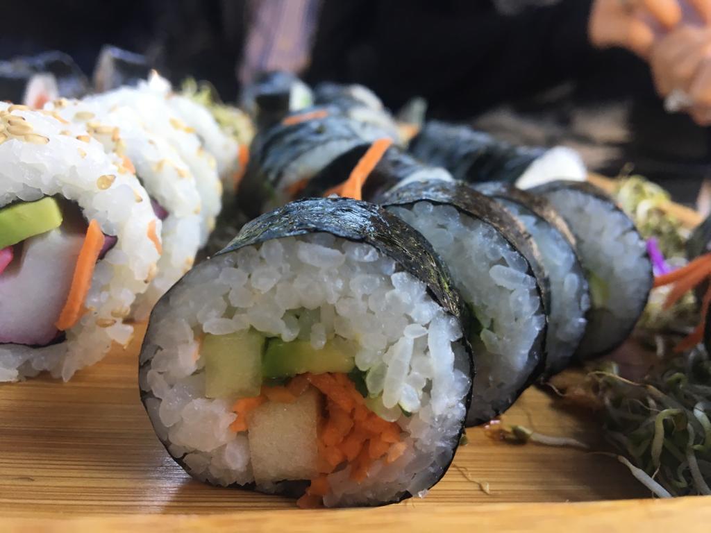 UCAM's tweet photo. 📸 #HolaUCAM 
🍣 Espectacular @SushiUpSpain. Gracias por vuestra presencia en la Bienvenida Universitaria. https://t.co/ZktqIfsfeR