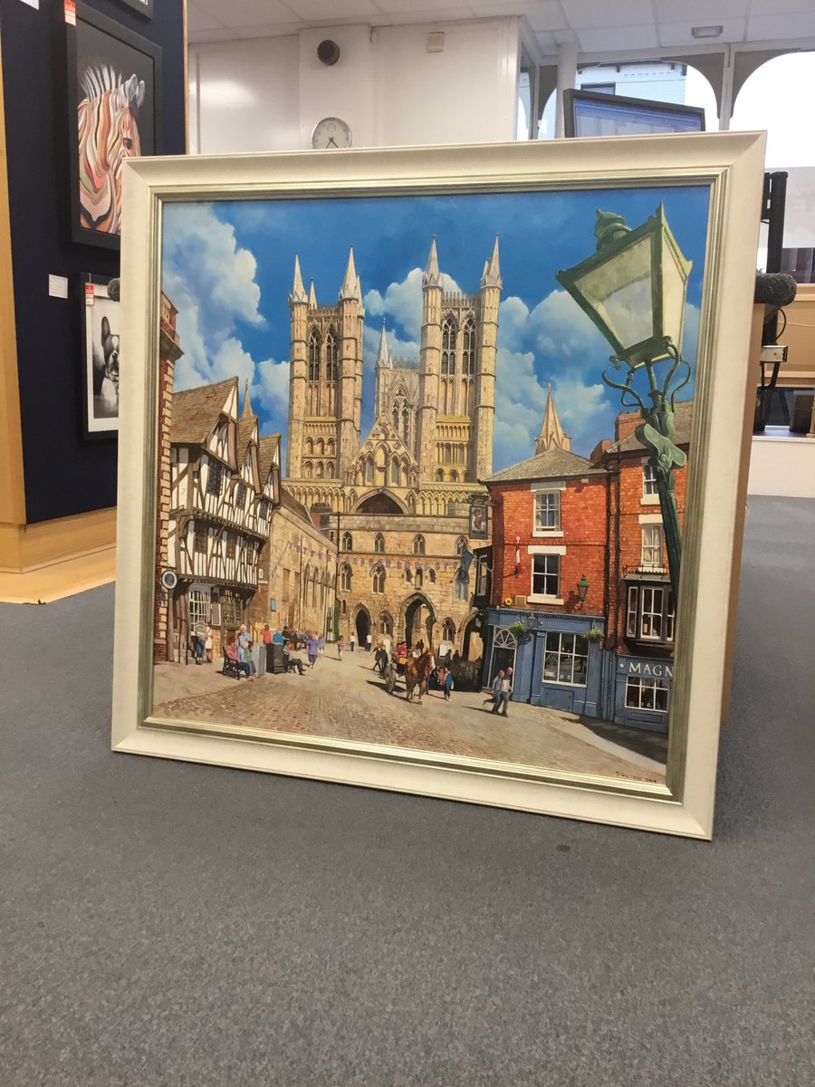 SpeedFrameLtd's tweet image. We have had the pleasure of framing this absolutely fantastic original oil canvas painting of Lincoln’s iconic bail gate area! A whopper at 1 metre square! 👌🏻

#oil #oilpainting #oiloncanvas #bailgate #bailgatelincoln #historiclincoln #lincolncathedral #bespokeframing