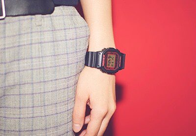 Emo Miu エモミュー در توییتر ディズニーストア限定 G Shock マーベルモデルが登場 マットブラックの本体と文字盤の赤でマーベルの世界観を表現 バックライト点灯時にはロゴが浮かび上がるファン心くすぐる仕様 Gshock ディズニー マーベル エモニュー