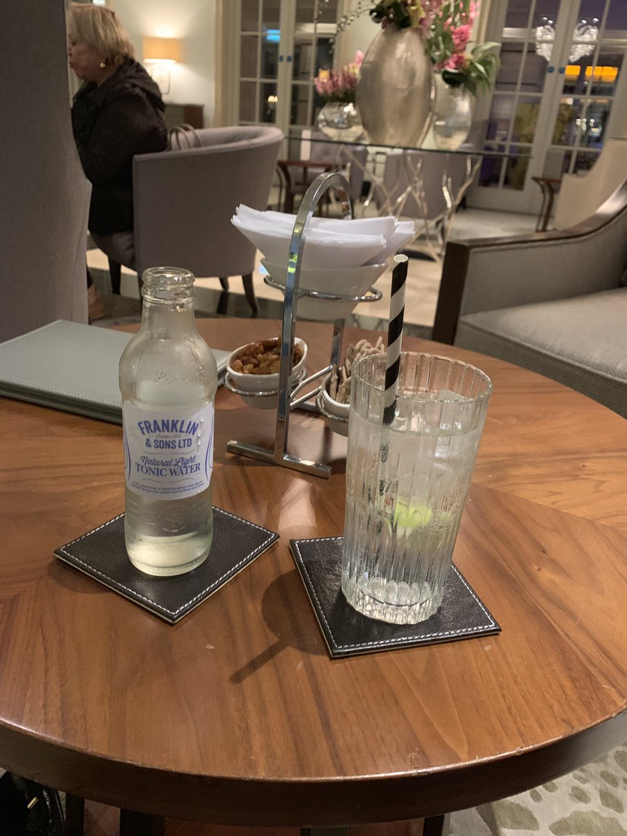 juliegrieve's tweet photo. One of the really frustrating parts of my job is meeting amazing hotel folks in amazing hotel bars. ๐คฃ๐คฃ๐คฃ sometimes I just donโt know how I get through ๐คฃ๐คฃ๐คฃ hello @ConradHotels #amazingsetting #ginandslim https://t.co/xq9O0zDbJt