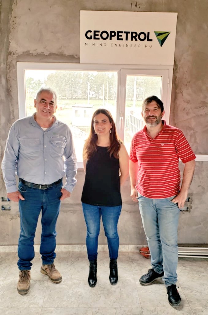 pba_ADIMRA's tweet photo. Visitamos en conjunto la Filial #ADIMRABahíaBlanca y la @UNSbahiablanca a la empresa #Geopetrol especializada en ingenieria para equipos de minería. Gracias Raúl Jordan por recibirnos!
@ADIMRA_provBSAS
#bahiablanca #adimraFederal #metalurgica #minería #ingeniería https://t.co/d4wGZesosl