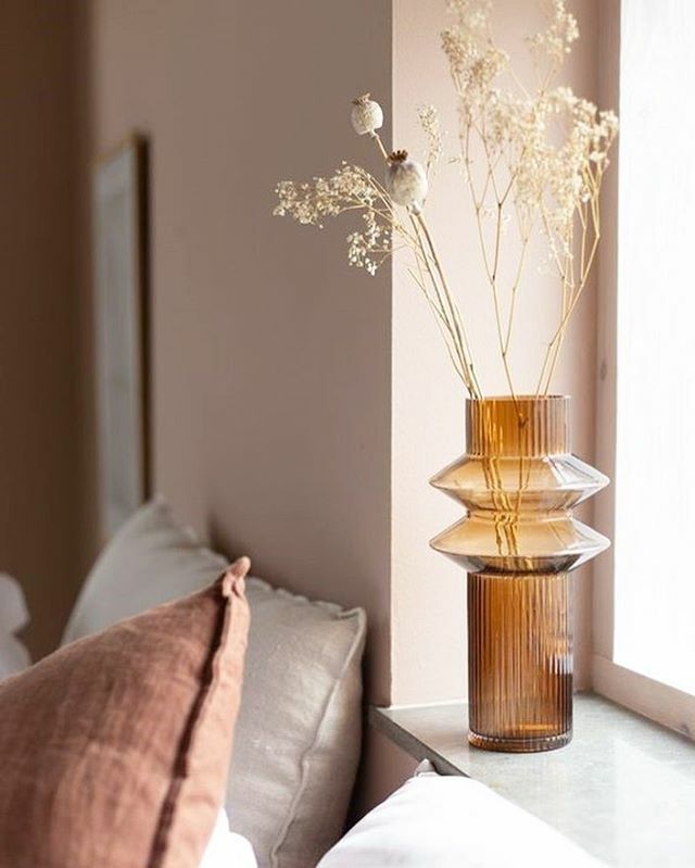 Mettez un mur rose pâle, un vase un peu design et le tour est joué pour une jolie déco simple et efficace ! 🌷
. . .

Source : Ma maison scandinave

#nordalinteriors#design#deco#inspiration#scandinave#rose#pink#bedroom#room#instadeco ift.tt/2MhKuPv