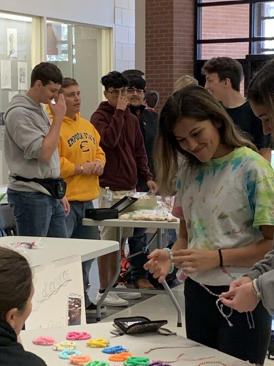 jana_marstall's tweet photo. Emporia High “Market Day” in action. Awesome example of real-world application for our Entrepreneurship students #EmporiaProud https://t.co/em5TpliLqf