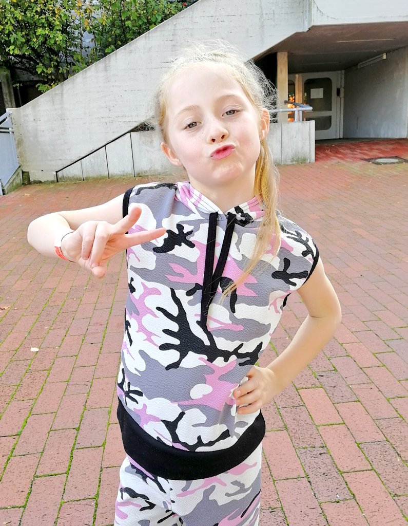 FldDance's tweet photo. Would like to wish a huge💖WELL DONE💖to my amazing Belle !!!! Just come 13th Place for 🇬🇧Team GB🇬🇧 in the IDO World Hip Hop Finals in Germany💥So proud of you Bud😘xxx
#idoTeamGB #idouk #worldfinalist #fldstreetdance #hiphop @BHCohort2223 @bh_office #idoworldhiphopchampionship https://t.co/2kEXksvccY