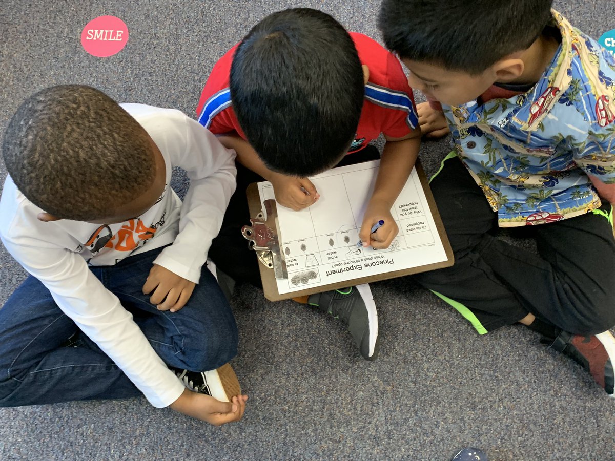educatorJocelyn's tweet image. Watching them use critical thinking skills, collaborating, and communication during the #pineconeexperiment made my teacher heart so happy! Little leaders, learning and leading well! #soproud #prekSTEM @CombsCatchUp #leaders #science