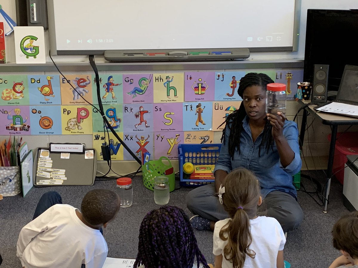 educatorJocelyn's tweet image. Watching them use critical thinking skills, collaborating, and communication during the #pineconeexperiment made my teacher heart so happy! Little leaders, learning and leading well! #soproud #prekSTEM @CombsCatchUp #leaders #science