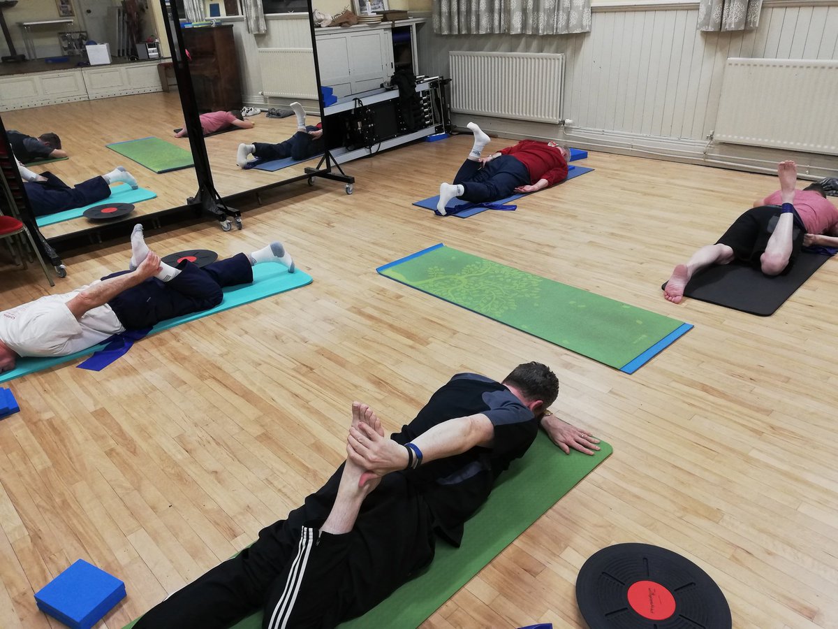 Men stretching? Yes, it is.. Join these brave "Real men" Weds 8pm at Men only Pilates.. No fancy pattern leggings required..
#mensfitness #MensHealth #healthylifestyle #HealthyLiving #pilatesformen #pilatesgirl #strengthtraining #flexibilitytraining #corestrength #backpain #doit