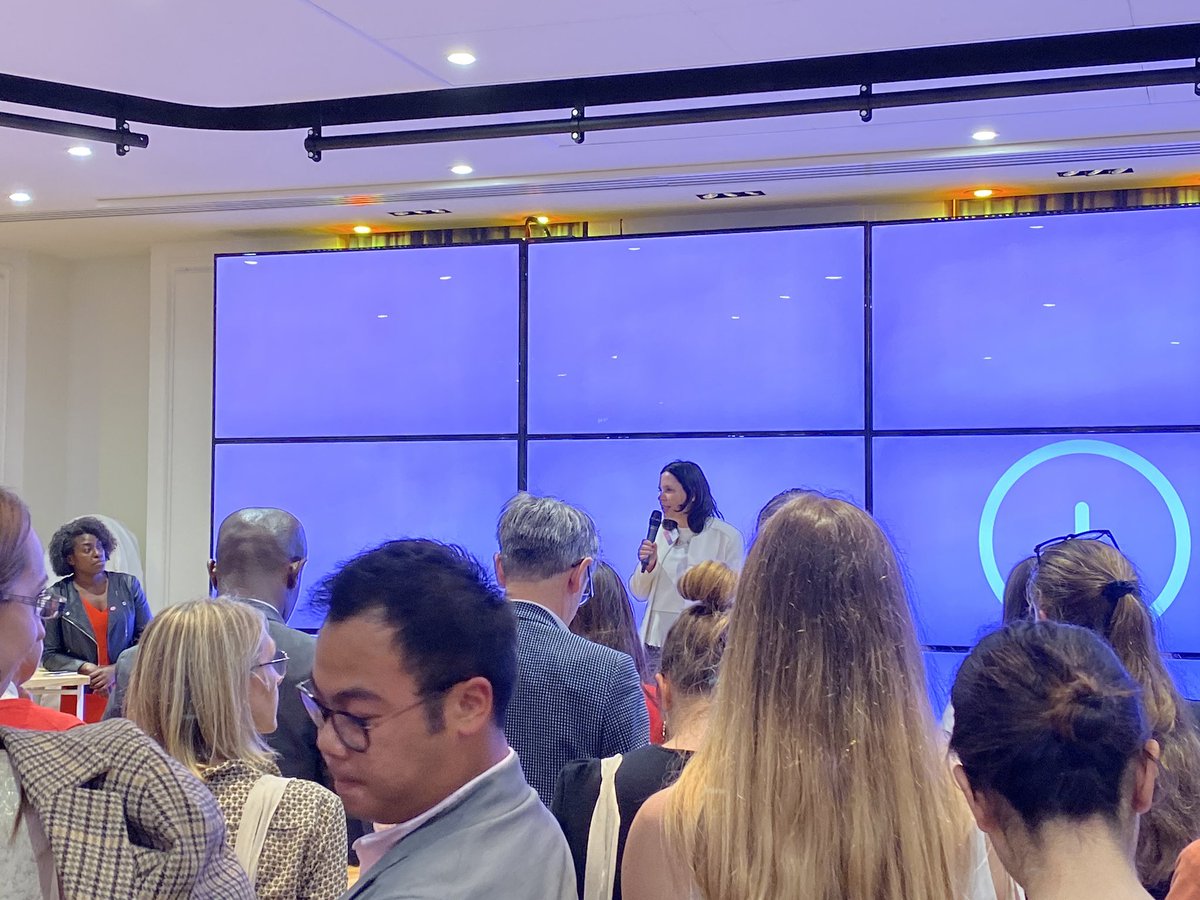 health20Paris's tweet image. #IFH2019 #influenceforhealth #fullhouse pour écouter #martinpetit 1er patient #influencer à parler de son expérience sur les réseaux @OrangeHCare nous reçoit et est représenté par @EPierga #hcsmeufr