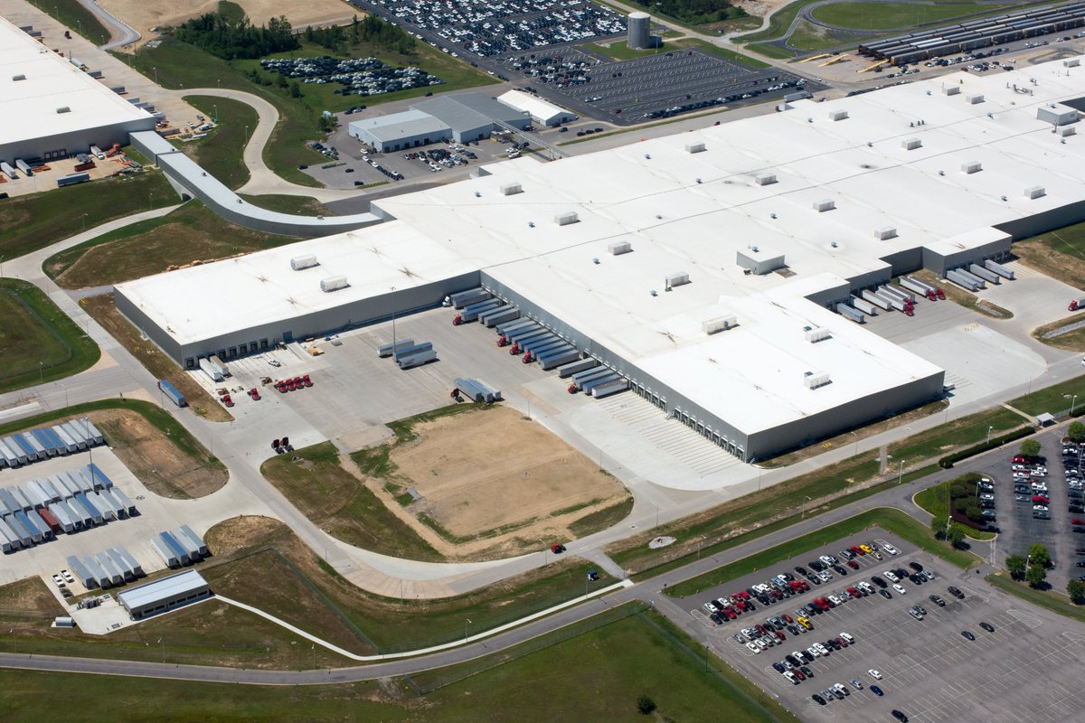 AllSouthSubCont's tweet photo. All-South in Spanish Fort is growing again! Come join the BIGGEST, BADDEST, and BEST team of roofers in the industry.  https://t.co/5ilSqZbEvf #ROOFERS #JOBS #MOBILE #COMMERCIALROOFERS Apply today! https://t.co/OeBW4zBKiQ
