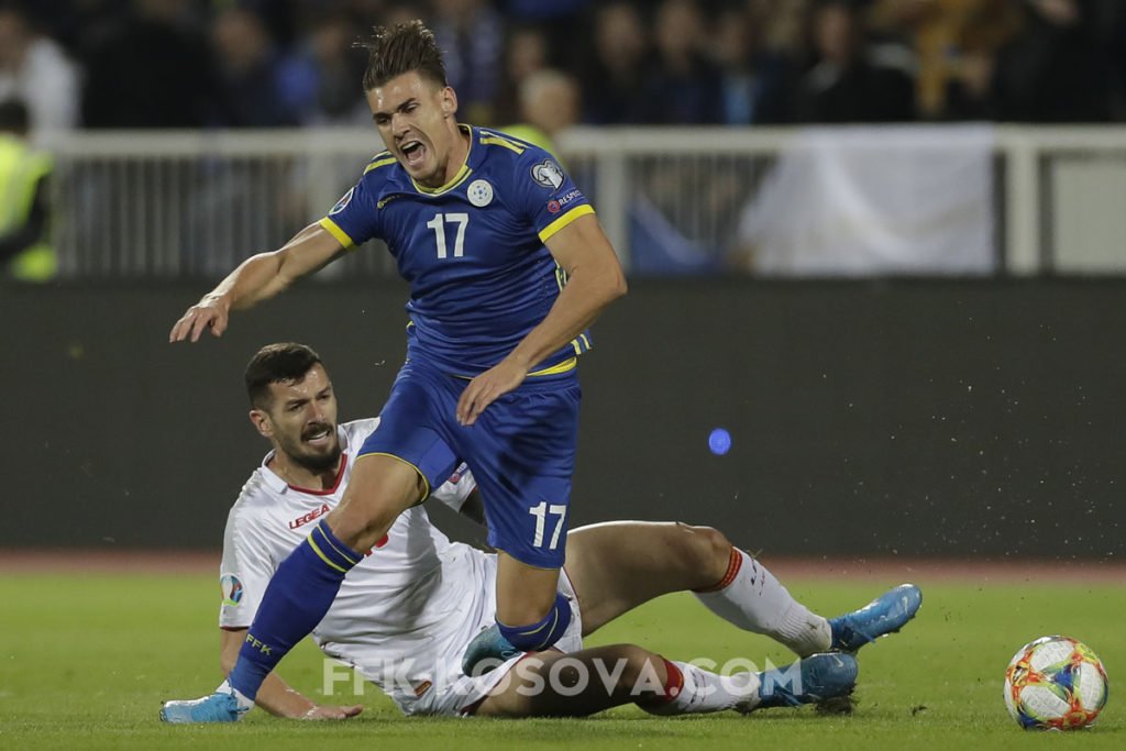 kosovanfooty_EN's tweet photo. More images from last night's action between #Kosovo and #Montenegro.
#KOSMNE | #BashkëPërKosovën https://t.co/lnLEVMYoon