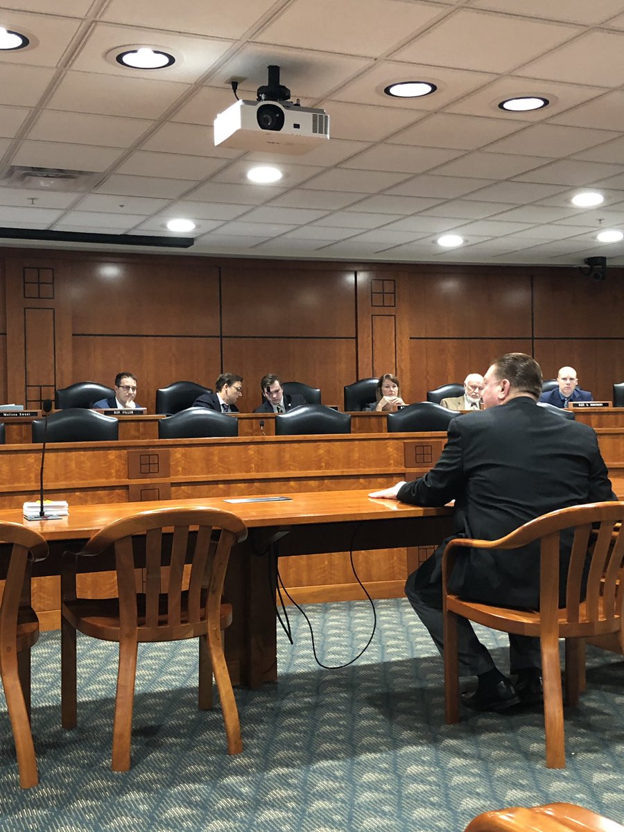 Two champions and leaders on #RaisetheAgeMI working together to see it through: @SenPeterJLucido testifying before House Judiciary Committee and Chair <a href="/grahamfiller/">Graham Filler</a>. “Today we’re doing the right darn thing once and for all.”