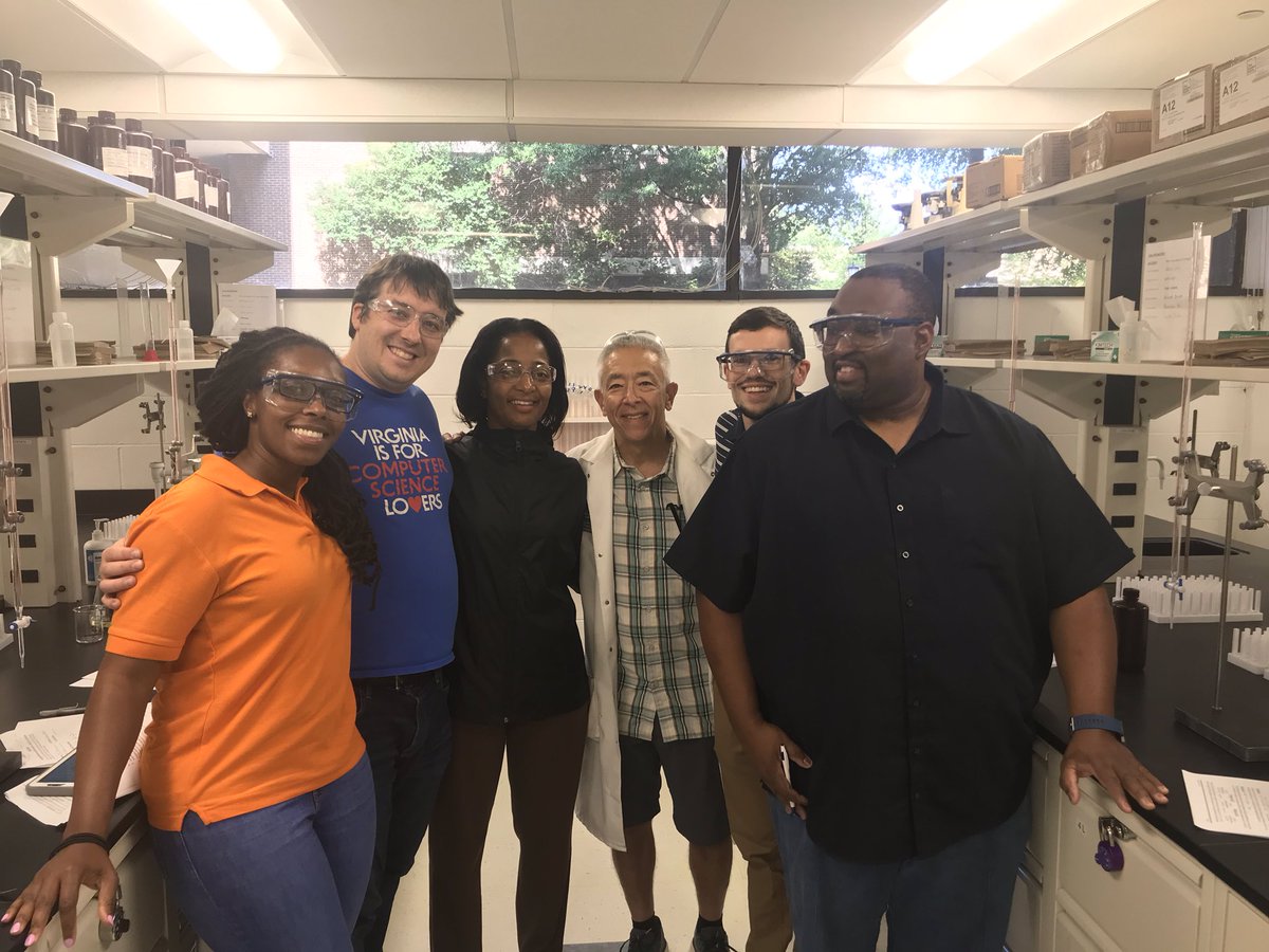 AutumnNabors1's tweet photo. Great day of hands-on learning for our Chemistry teachers with our partners at VCU Chemistry #WeAreRPS #RPSisRising @RPS_Schools @VCUChemistry https://t.co/fEEeggR3Ok