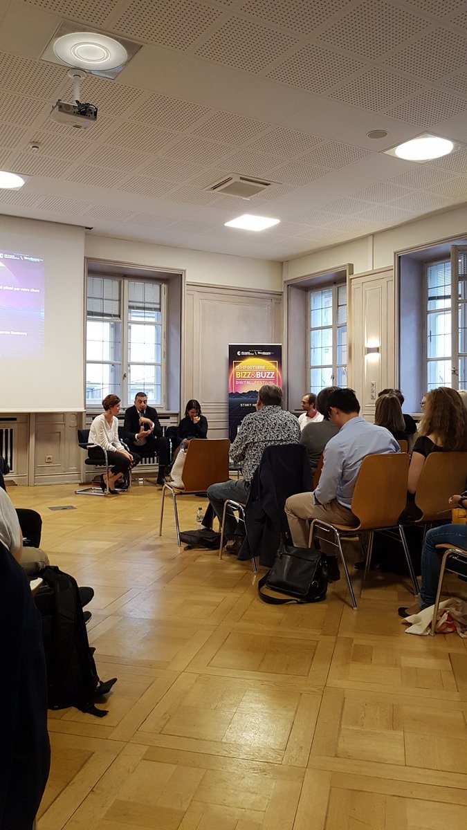 La stratégie #SocialSelling présentée à #bzbalsace :
1. Identifier des interlocuteurs
2. Développer du contenu et créer de la valeur sur les sujets cibles
3. Interagir
4. Transformer en rendez-vous / business