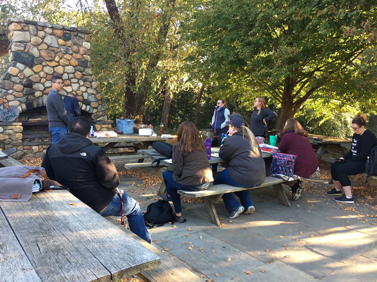 HRCWooldridge's tweet photo. Coolest Job Ever! Sharing #FousedNoteTaking &amp; #Writing2Learn Strategies with @BaltCoPS @visualartsbcps #MiddleSchool #Teachers Outside! @AVIDEasternDiv @AVID4College https://t.co/Sr2CE97jFu