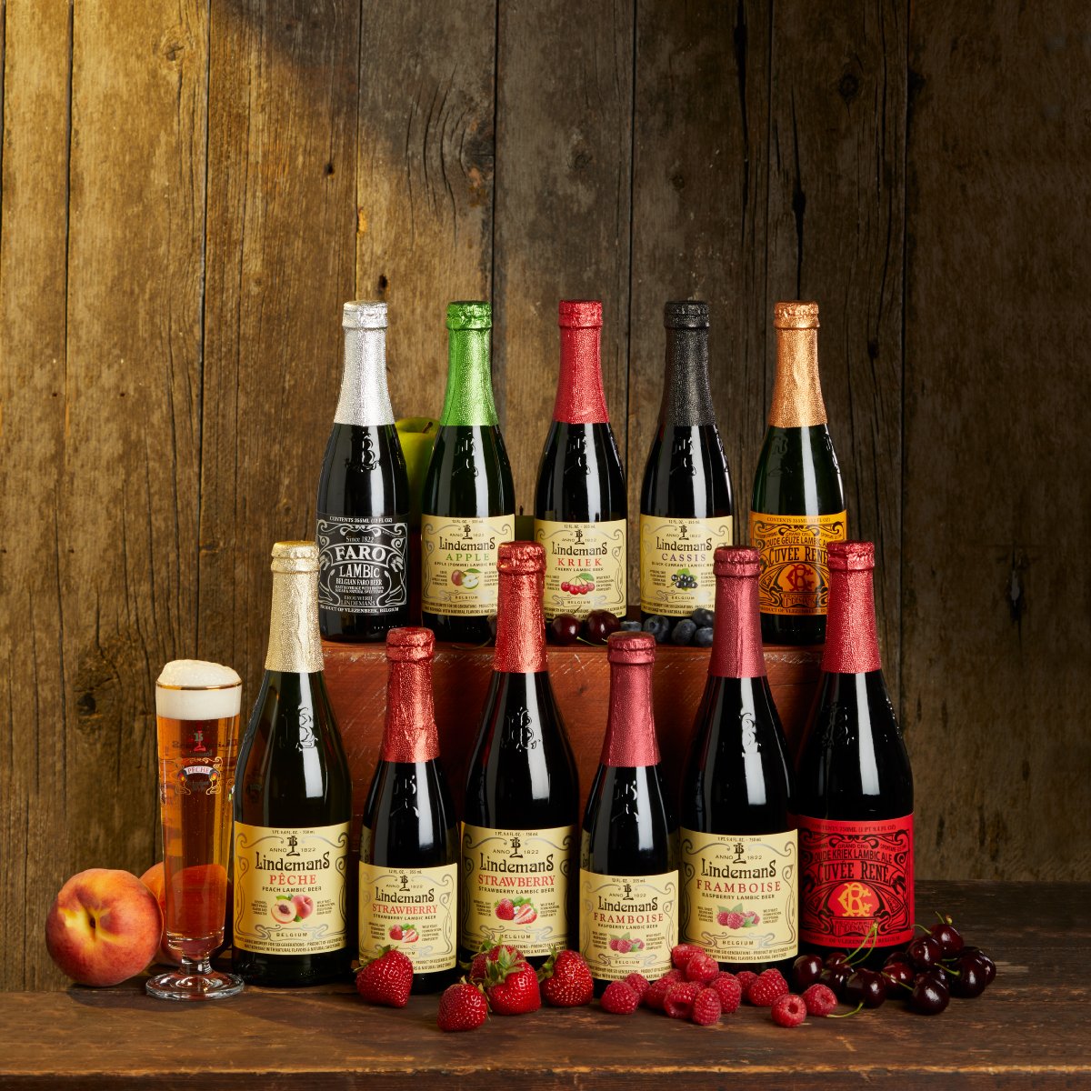 merchantduvin's tweet photo. Lambic brewing season has begun @LindemansBeers! 🎩

Between October and May, Belgium's #lambic brewers will take advantage of the temperate weather and utilize the wild airborne yeast of the Senne River Valley to spontaneously ferment their wildly complex ales. https://t.co/2aidgSac4T