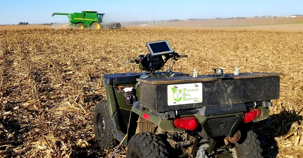 joshmoenkhoff's tweet photo. Just chasing combines around! #harvest19 #sampling19 https://t.co/Zr6rzJ1EhH