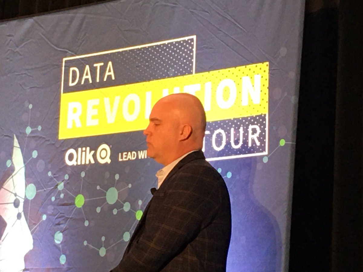 StewartLBond's tweet image. Kicking off #DataRevTour Toronto, #MikePotter and @elif_tutuk provide insight into @attunity change data capture and #DataOps processes supported by @qlik