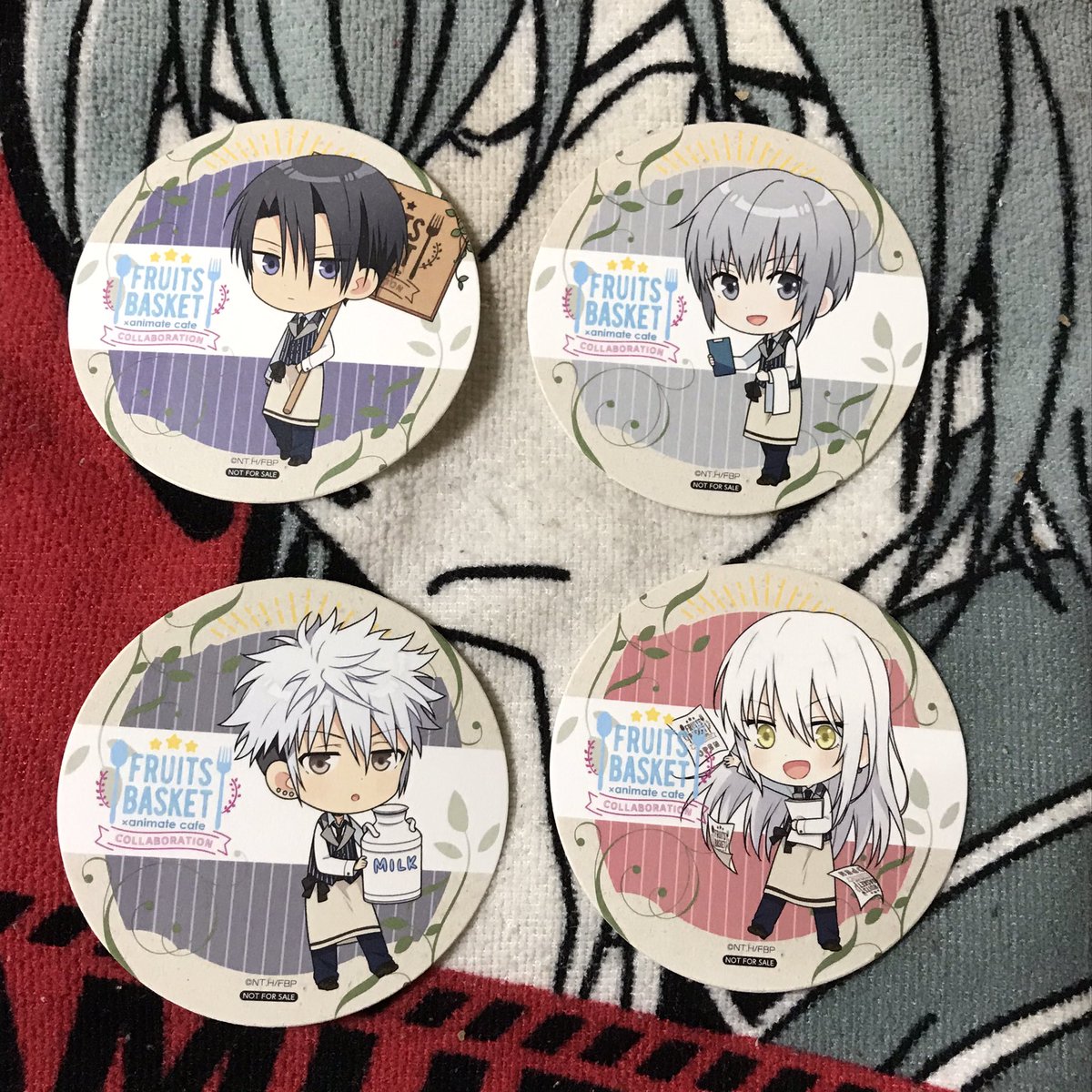 雫 グッズ垢 交換 フルーツバスケット アニメイトカフェ 香港 オリジナルコースター 譲 はとり 由希 潑春 綾女 1枚目 求 草摩夾 2枚目 Or異種夾 同柄 缶バッジ アクリルキーホルダー