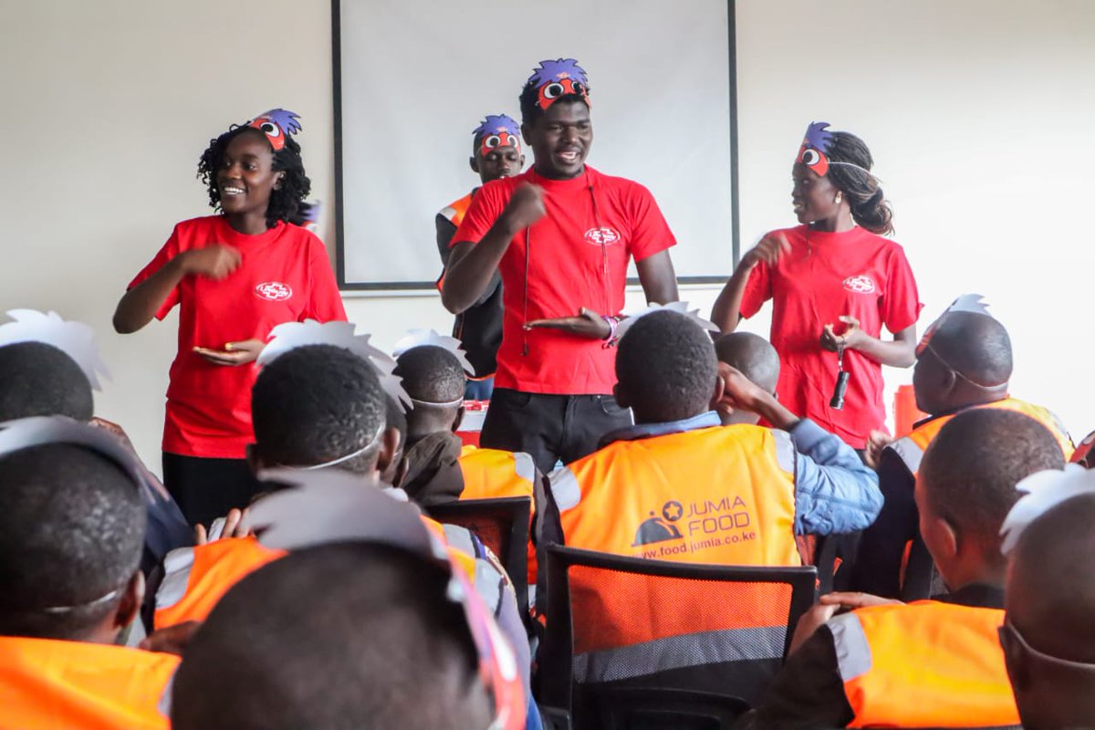LifebuoyKE's tweet photo. Special moment as we partnered with @JumiaFoodKE this Global Handwashing day to #ChapaGermsChapa 

As people who handle food, we recognize the importance of good handwashing habits to prevent sickness. https://t.co/gQeqnfuYwg