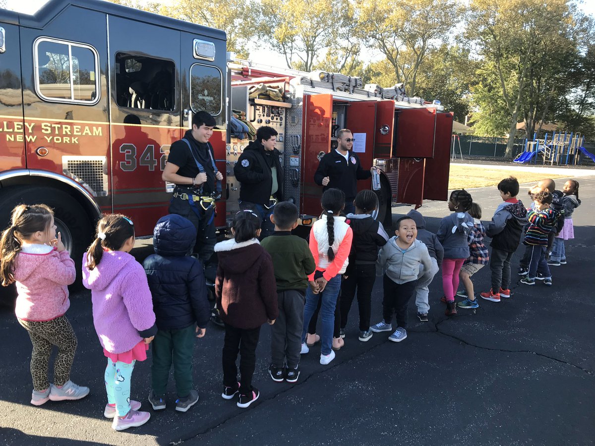 ValleyStreamWLB's tweet photo. A visit from the Valley Stream fire department for fire safety week.  Students learning about fire prevention! #LookForTheAwesome #FireSafetyWeek https://t.co/dZ0ItXhHcW