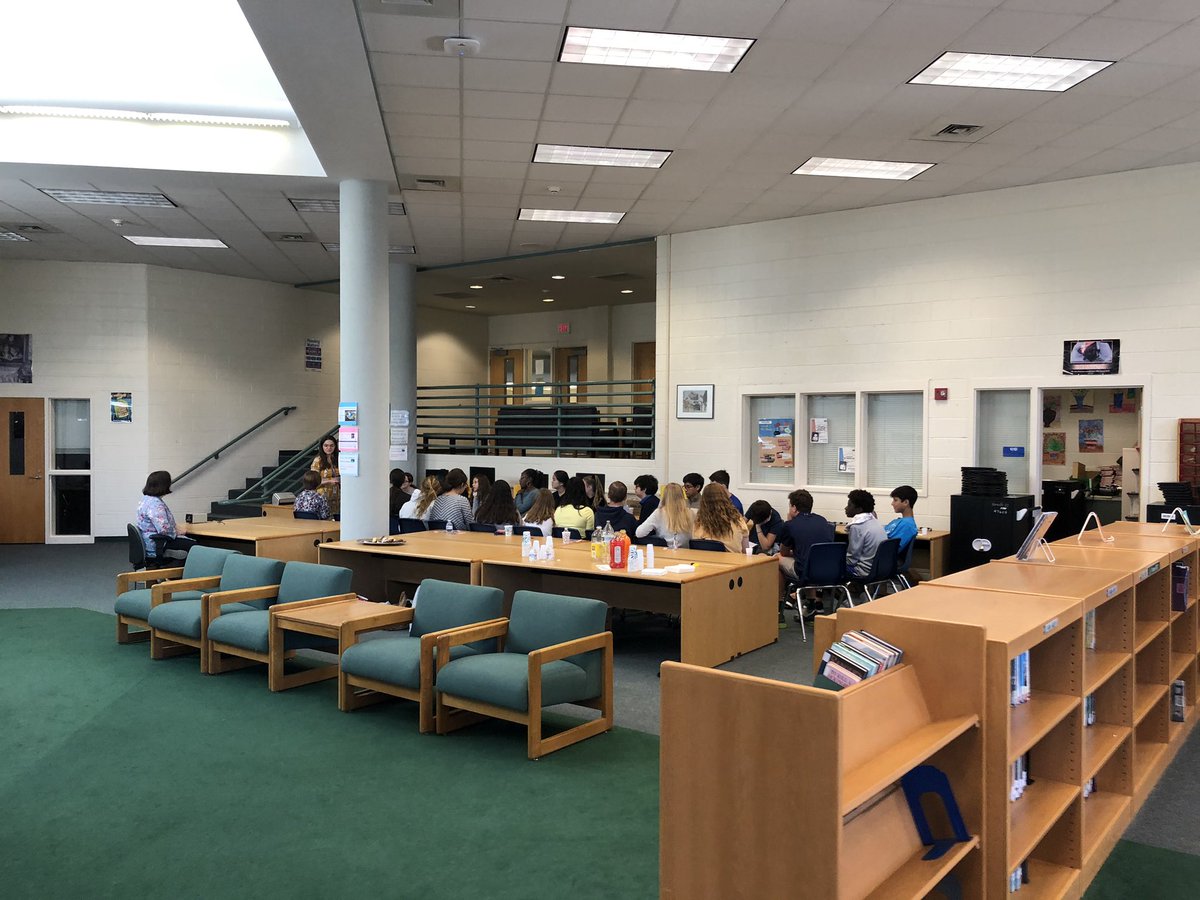 abennett1266's tweet photo. 8th grade students enjoying book chats with guest speakers at Kernodle Middle!  @GCSchoolsNC https://t.co/qh6UHxTx9H