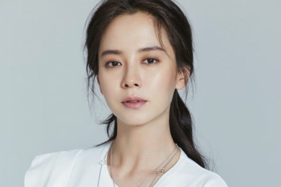 Dramas_De_Asia's tweet photo. ¡#SongJiHyo podría regresar al mundo de los dramas!
Un reporte de Joy News 24 declaró que ella decidió tomar el papel en el nuevo drama de JTBC, “#BeingAgain”. https://t.co/LAGKejMouG