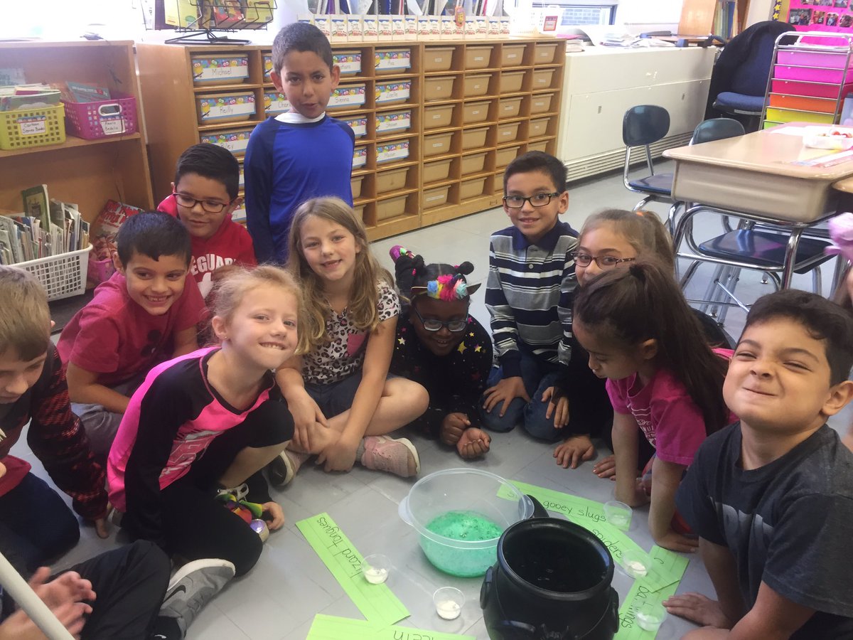 Mrsmaj1's tweet photo. 2nd graders creating a creepy Witches Brew before we start writing about our own creative brews!!! 🎃 @_RamsRock #writingcanbefun https://t.co/iKnOx5Ugmn