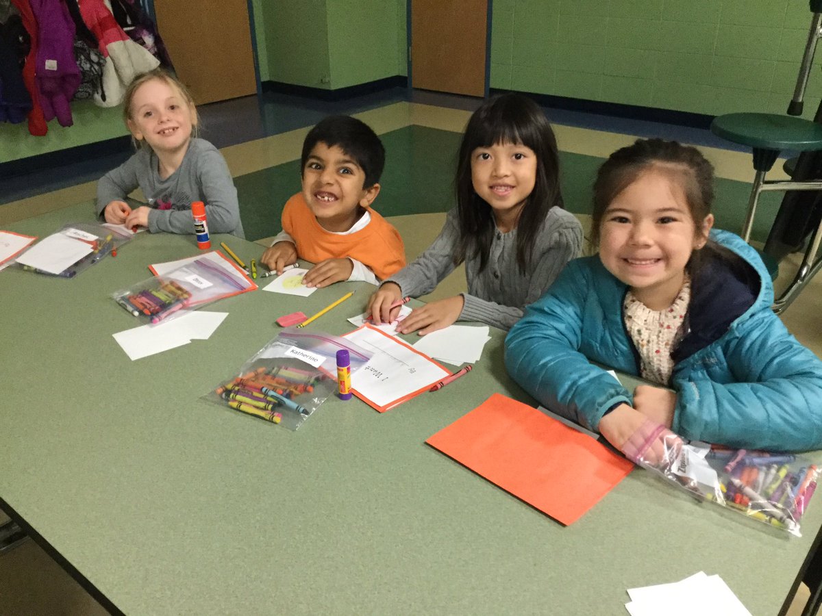 GreenwoodFirst's tweet photo. We are making pop up books today! #GWgreats https://t.co/JkXvHNsHyR