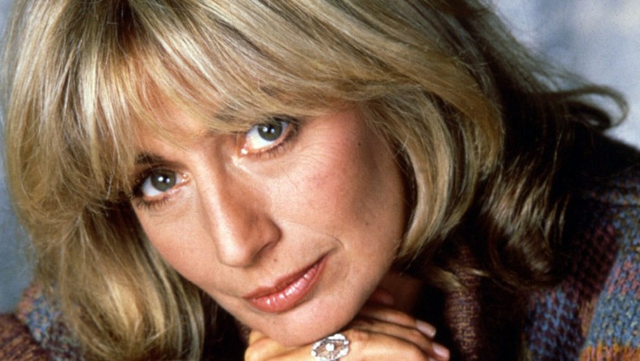 Happy 76th birthday to American director Carole Penny Marshall! 