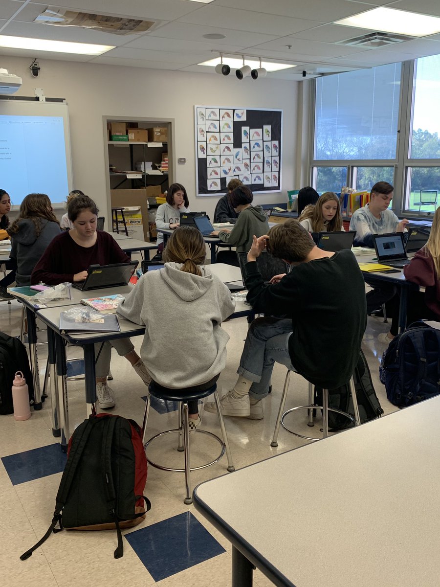 JSaloky's tweet photo. 9th grade Spring-Ford art students took a picture of their Mind Maps and uploaded them to Google Classrom where they provided Ms. Culp with an analysis of the process and their next steps! #SFLearns #mindmap #GoogleClassroom https://t.co/AylOvBaYrV