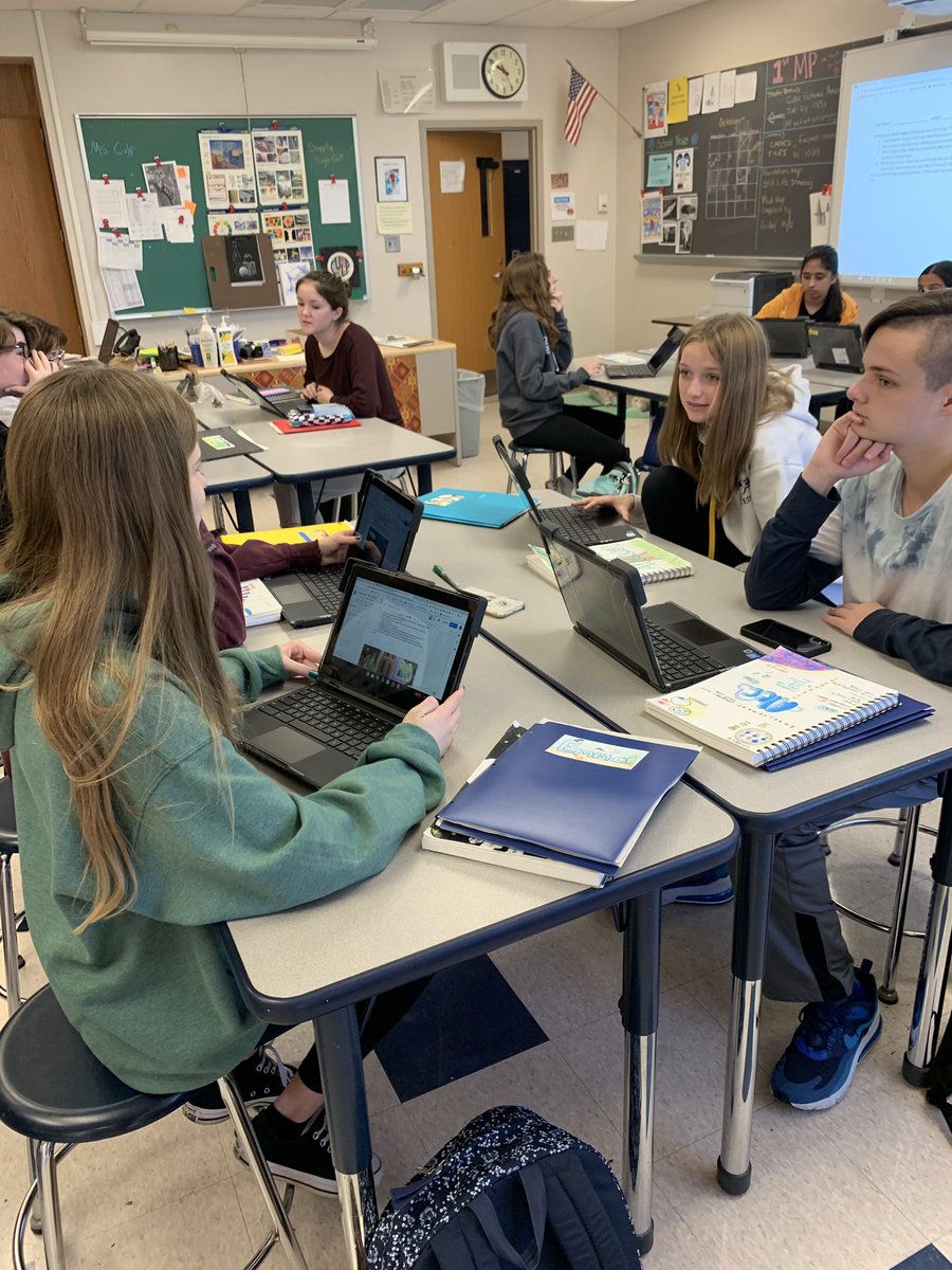JSaloky's tweet photo. 9th grade Spring-Ford art students took a picture of their Mind Maps and uploaded them to Google Classrom where they provided Ms. Culp with an analysis of the process and their next steps! #SFLearns #mindmap #GoogleClassroom https://t.co/AylOvBaYrV