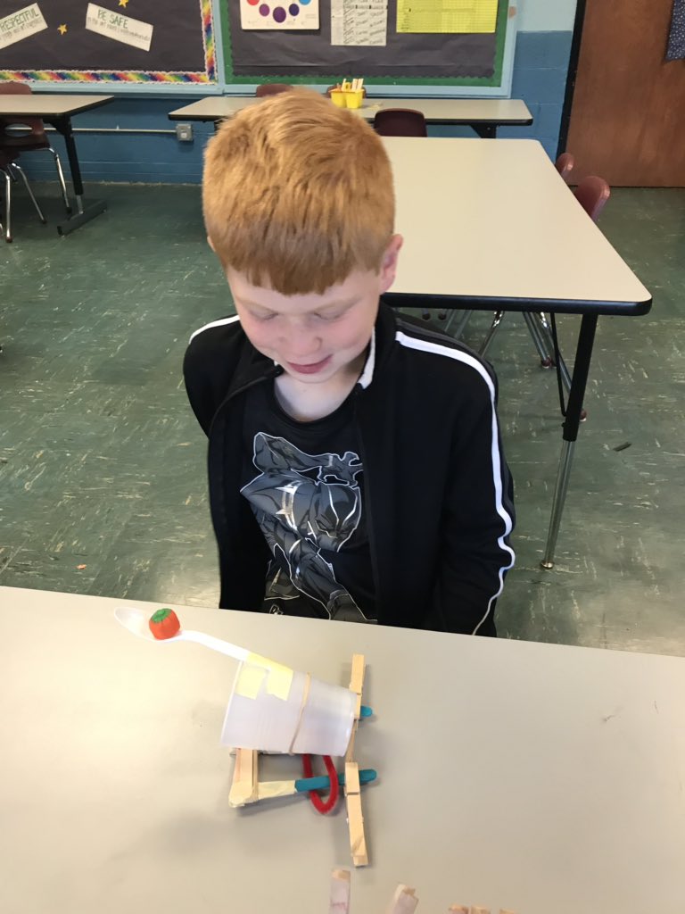 MonaHuskey1's tweet photo. What a great way to start the day! @RESTigers @BC_Schools #advancedlearners https://t.co/QLkp2ssNXs